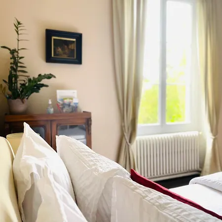 Oda ve Kahvaltı Le Manoir Des Doyens *