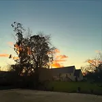 Le Manoir Des Doyens Bed & Breakfast 3*