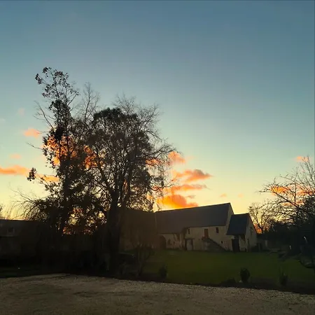 Le Manoir Des Doyens Bed & Breakfast 3*