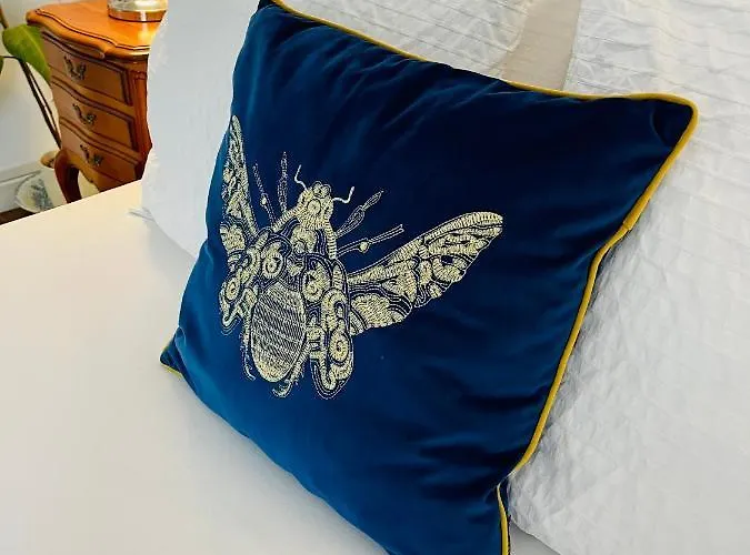 Le Manoir Des Doyens Bed and breakfast Bayeux